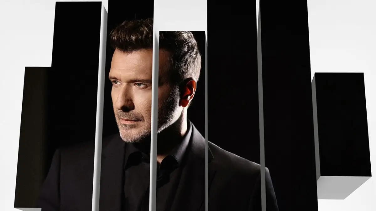 Γιάννης Πλούταρχος - «Δε Γίνεται» Το νέο δυναμικό ζεϊμπέκικο του τραγουδιστή